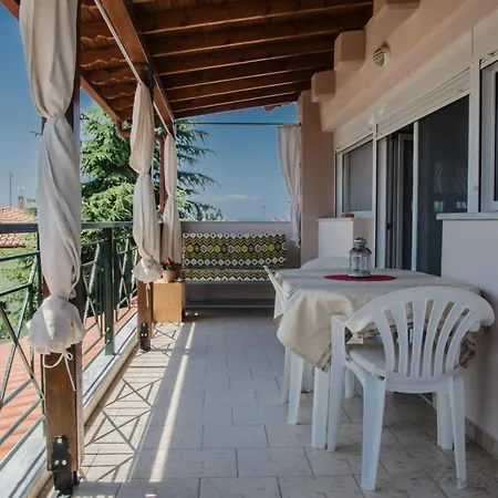 Apartman Paressa's House
