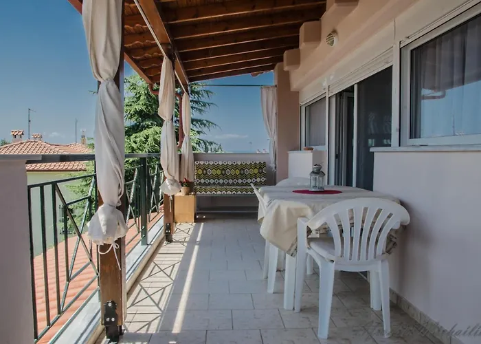 Apartament Paressa's House